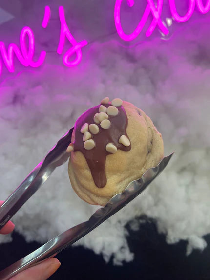 The Milkybar Cookie Bomb (WHOLESALE)