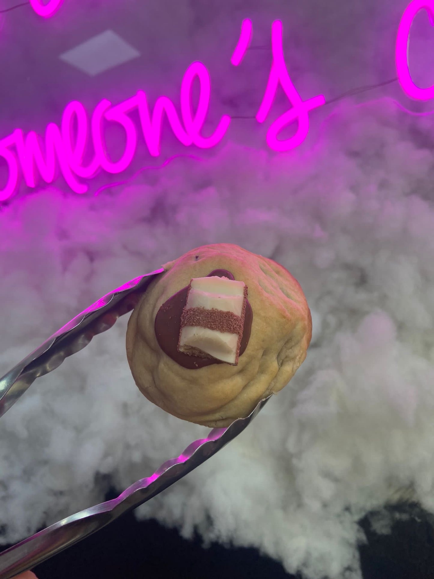The Kinder Bueno Cookie Bomb (WHOLESALE)