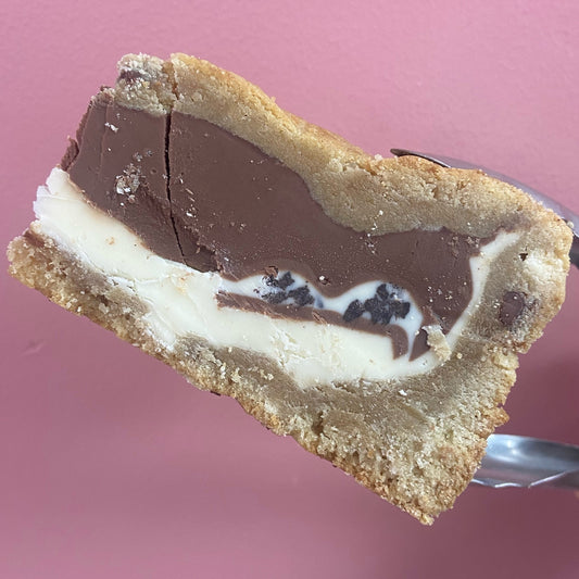 Cookies & Cream Cookie Pie Slice